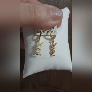 Fashion design earings